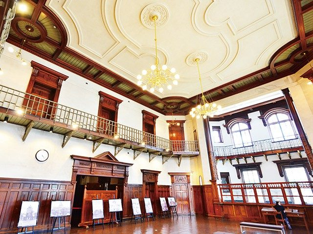 【盛岡×観光】15:50 明治の洋館でレトロ気分に浸る「岩手銀行赤レンガ館」