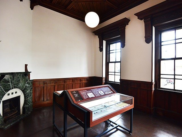 【盛岡×観光】15:50 明治の洋館でレトロ気分に浸る「岩手銀行赤レンガ館」