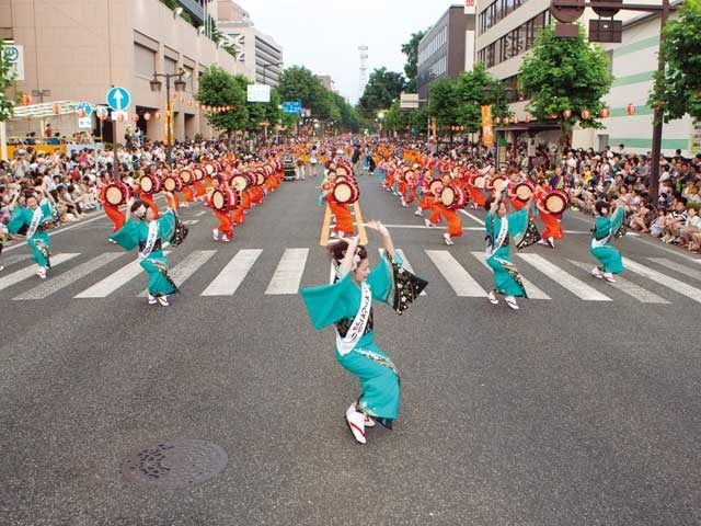 盛岡さんさ踊り