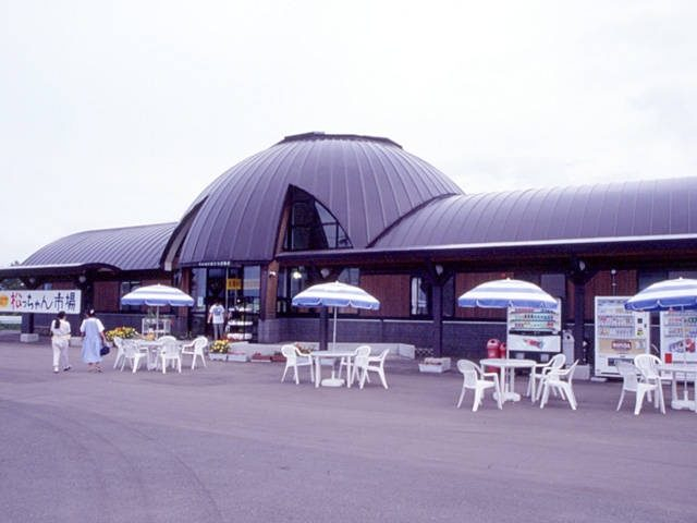 松っちゃん市場ー八幡平の名産品がずらり