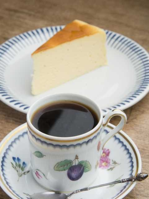 10年以上熟成させたコーヒーを味わう「オールドコーヒーの店 機屋」