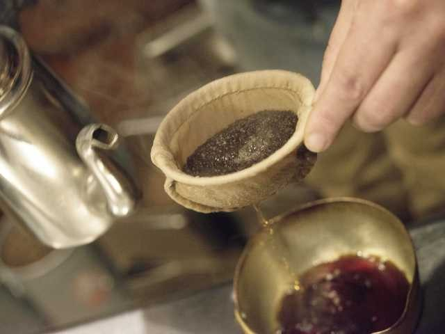 10年以上熟成させたコーヒーを味わう「オールドコーヒーの店 機屋」