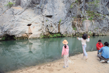 【一関・猊鼻渓×観光】運玉投げにトライ!