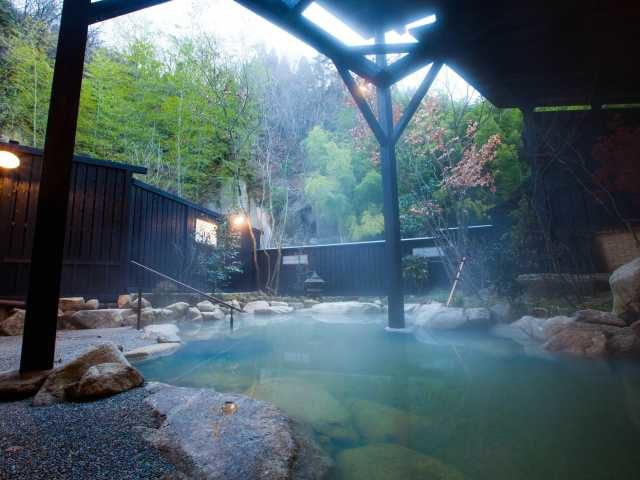 【熊本・黒川温泉×露天風呂】黒川荘