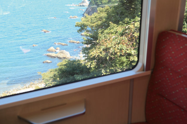 【三陸鉄道のPoint1】車内から眺める海絶景がサイコー!
