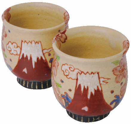 【信楽焼×観光スポット】多彩な土鍋や個性豊かな器たち「クラフトウブウブ」