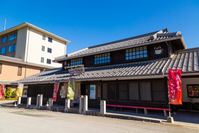 【彦根城周辺】お堀の周りへ②「献上伊吹そば つる亀庵」