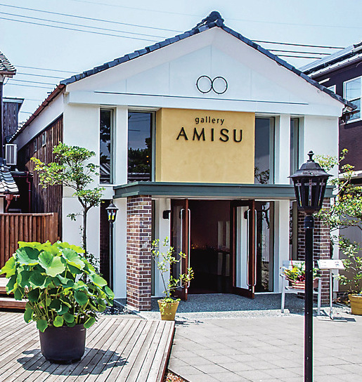 【黒壁スクエアのお土産スポット】黒壁十四號館 gallery AMISU