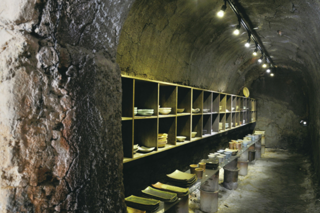 【信楽焼×観光スポット】親子3人の多彩な作品がそろう「のぼり窯gallery miharu」