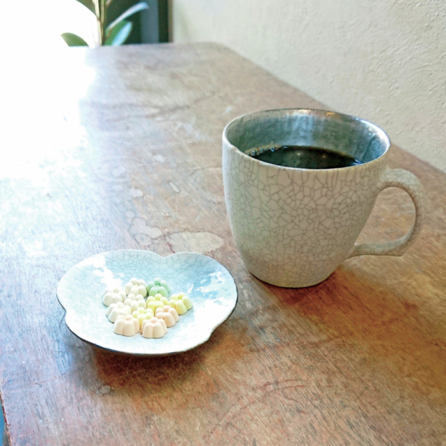 【信楽焼×観光スポット】クールなデザインが人気「とらのす」