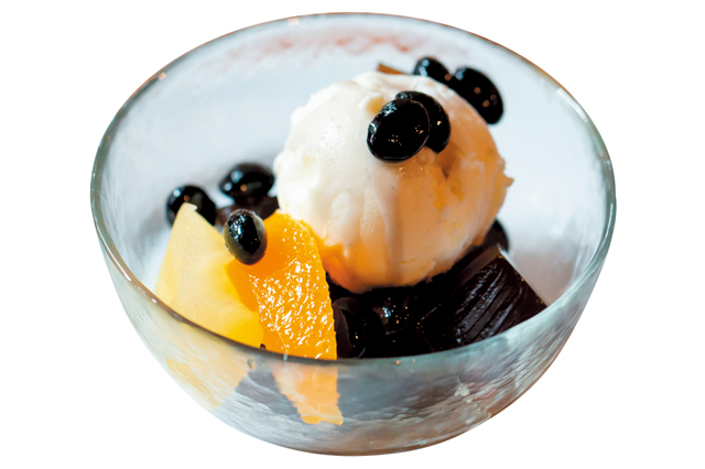 駅近カフェの手作りスイーツを堪能「びすけっと」