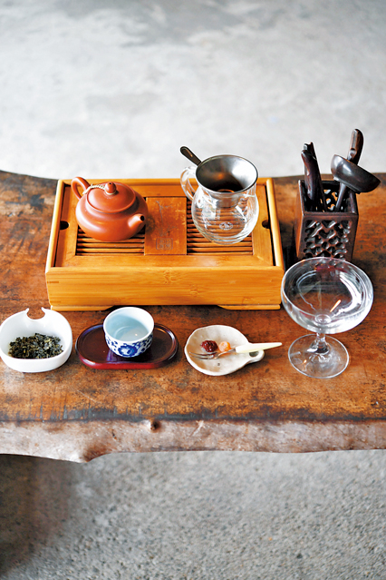 【伊根のカフェ&海辺のランチ】台湾茶専門店 靑竈