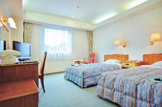 新ロイヤルホテル四万十
