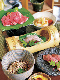 神鍋山荘 わらく