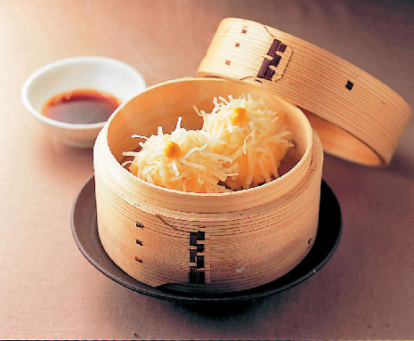 いかしゅうまい 大まる8個入り、小まる15個入り 各1404円