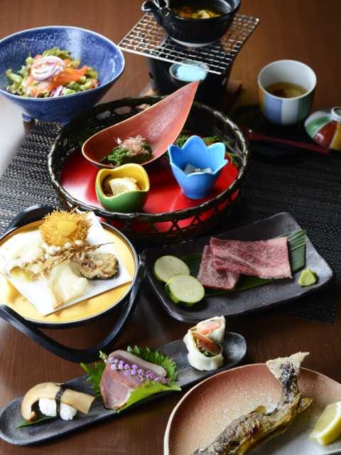 宿泊はココ! 「山本小屋ふる里館」