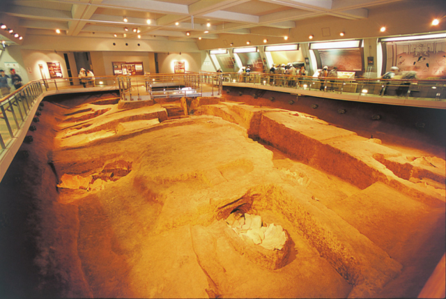 歴代の王たちが眠る「北墳丘墓」