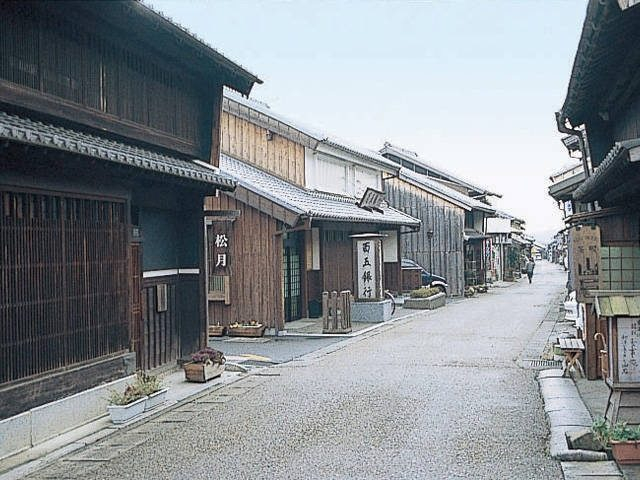 関の町並みをめぐる