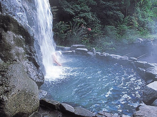 いろんな浴場を楽しみたいなら「リフレッシュパークゆむら」