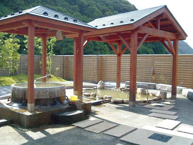 七釜温泉ゆ~らく館