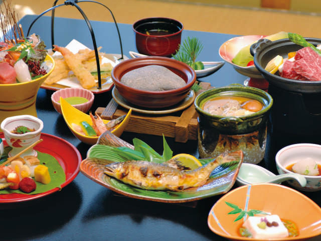 三朝薬師の湯 万翆楼