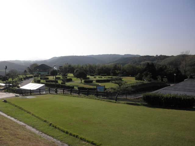 【東郷湖のおすすめ観光スポット】地元発祥のグラウンドゴルフ「潮風の丘とまり」
