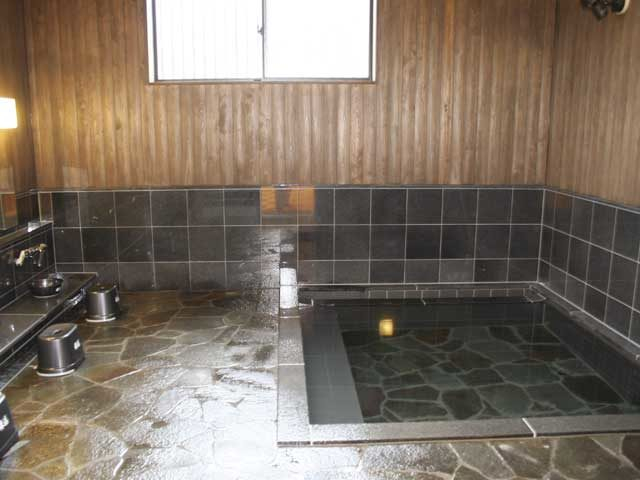 【三朝温泉の観光スポット】地元の人に親しまれる三朝の元湯「株湯」