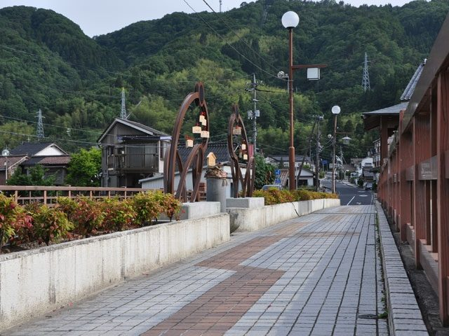 【三朝温泉の観光スポット】恋谷橋で恋愛祈願「恋谷橋」