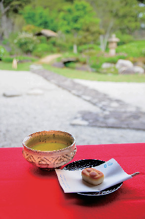 唐津市名護屋城茶苑「海月」