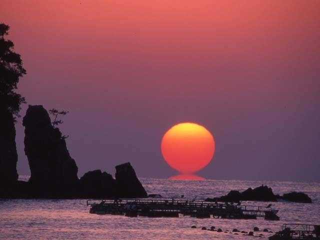 【高知・宿毛&大月×観光】だるま形の夕日が見える「咸陽島公園」