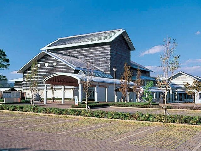 高知県立美術館