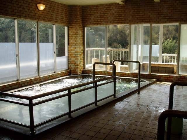 【高知・馬路村×観光】川を眺めながら温泉でほっこり「馬路温泉」