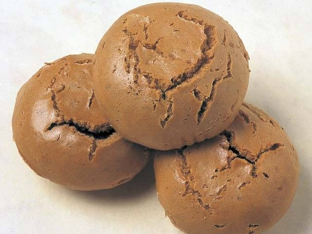 【高知・南国×ショッピング】お遍路さんに愛されてきた饅頭「へんろいし饅頭」