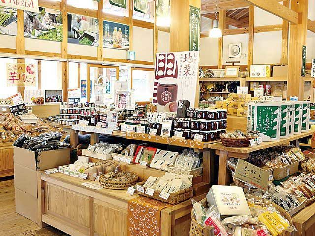 【高知×道の駅】四万十川を眺めながら四万十の幸を味わう「道の駅 四万十とおわ」