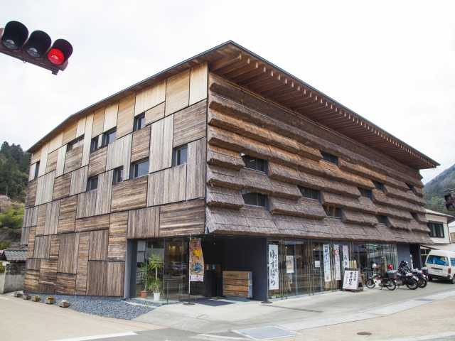 【梼原×みやげ】町自慢のみやげが並ぶ「まちの駅 ゆすはら」