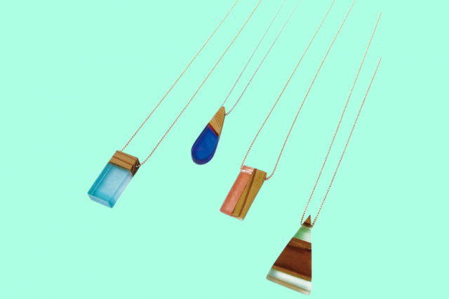 モクリネ 各4200円~