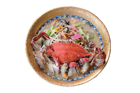 バラエティーに富む竹崎カニの創作料理「お食事処 海望」