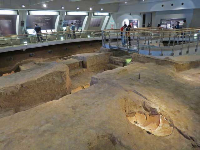 12:00 吉野ヶ里歴史公園で古代体験