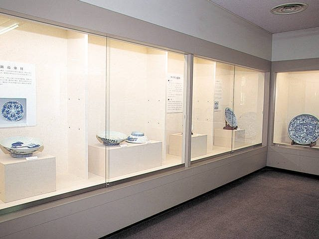 伊万里・有田焼伝統産業会館