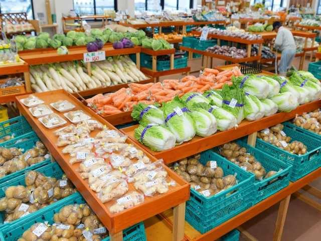 【三瀬高原×ドライブ②】農家直送の野菜があふれる三瀬の名物スポット「やさい直売所 マッちゃん」