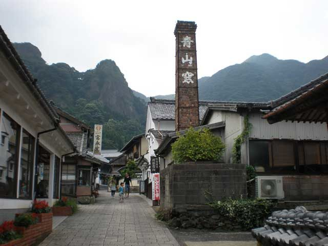 10:00 伊万里大川内山で窯元めぐり