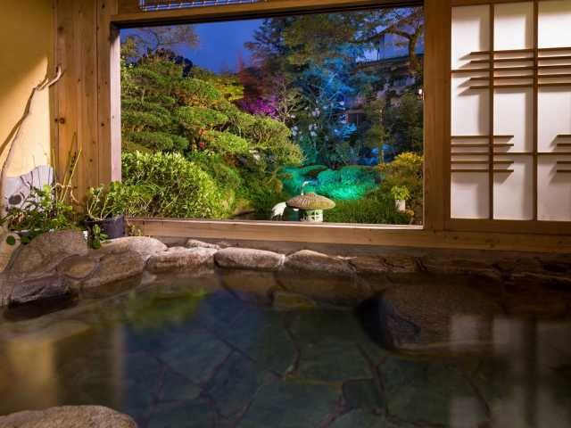 鶴の恩返し よみがえりの宿 鶴霊泉