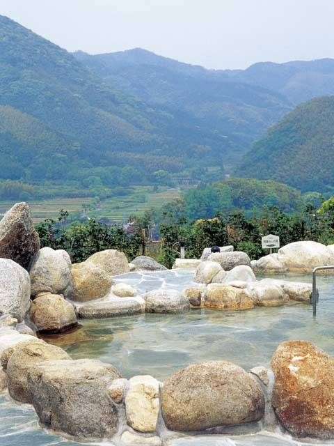 ひがしせふり温泉 山茶花の湯
