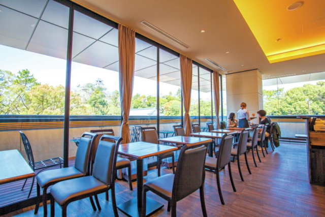 【2階】珈琲館イストワール