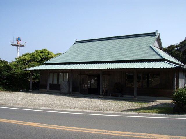 【屋久島×手作り体験】手から伝える屋久杉のあたたかさ「杉の舎本店 」