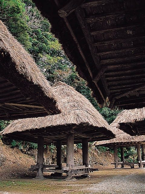 【奄美大島 中南部の観光情報】大和村の群倉