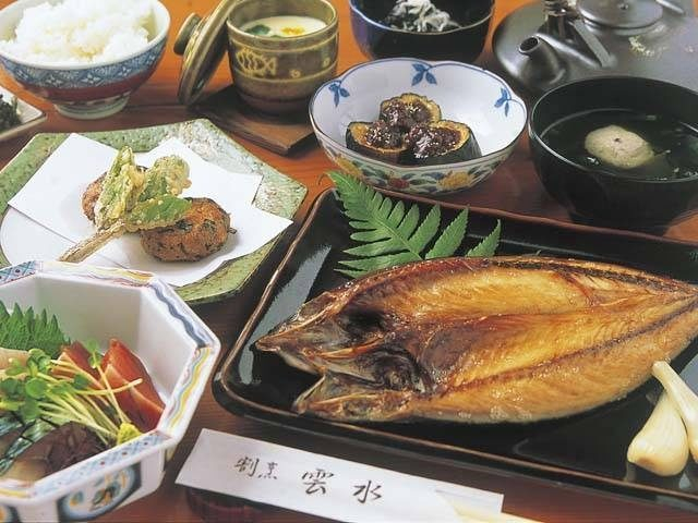 【宮之浦周辺×グルメ】閑静な店内で楽しむ上品な割烹「割烹 雲水」