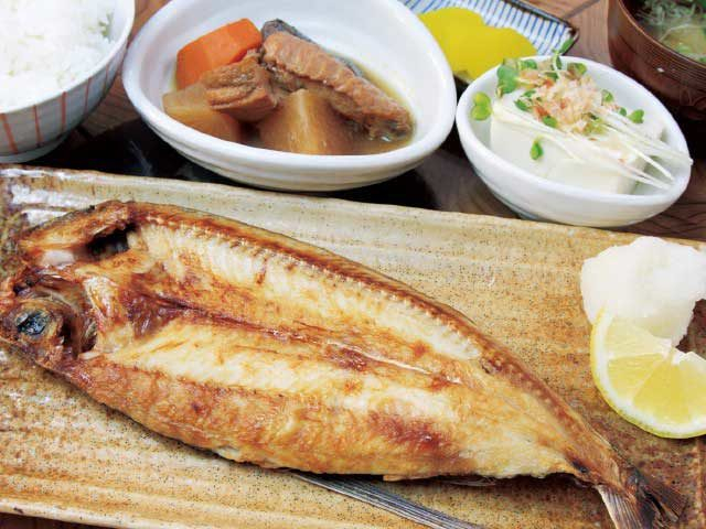 【宮之浦周辺×グルメ】ランチもディナーも名物が味わえる「小花」