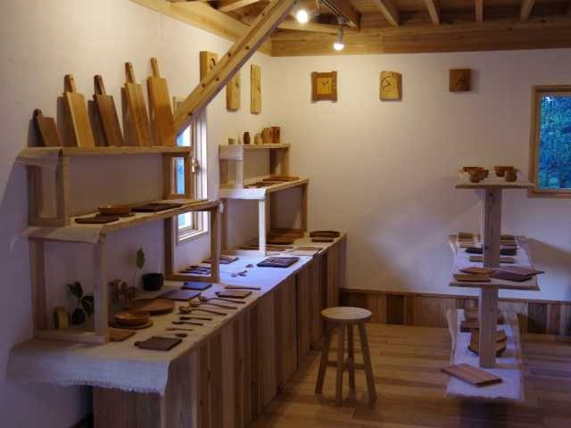 【宮之浦周辺×みやげ】木の温もりを感じる雑貨がそろう「木のモノ雑貨店Murakami Woodworks」