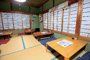 【屋久島×夜ごはん】漁師がさばく活気ある人気店「寿し いその香り」